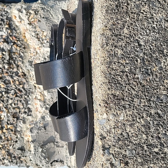 *nwt* forever 21 sandals - Picture 4 of 7